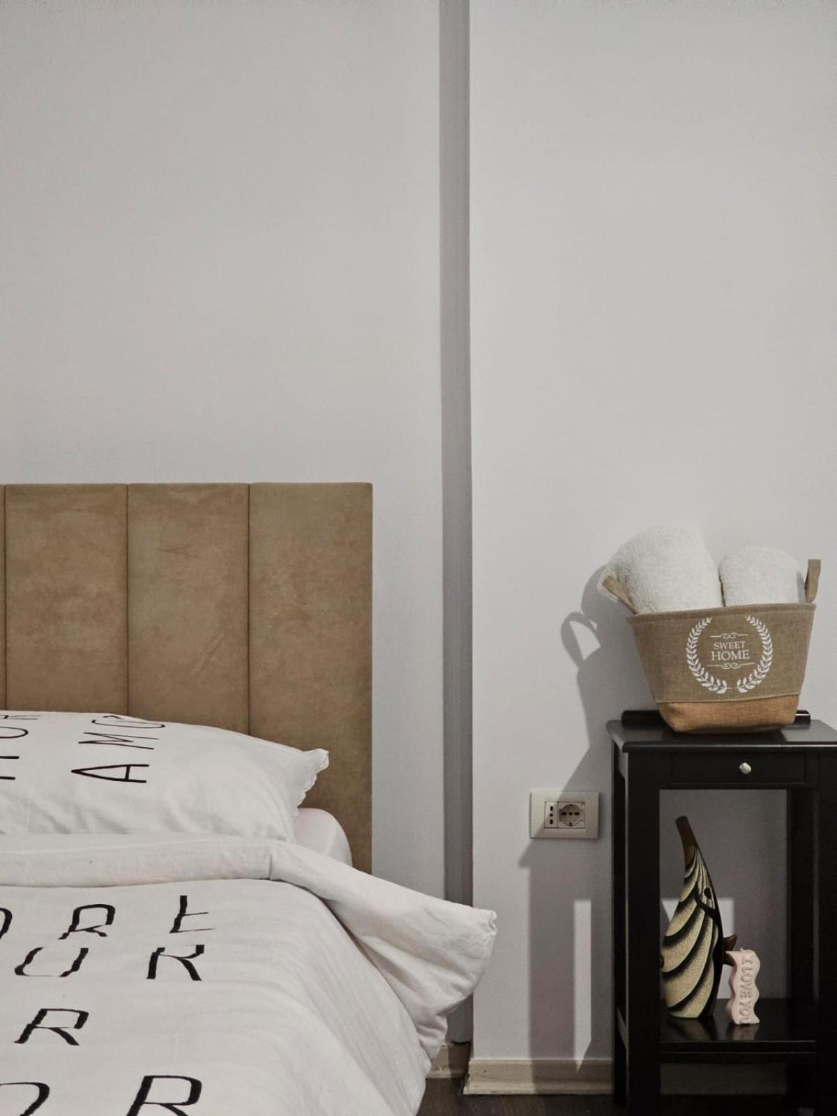 Main Apartment Тирана Екстер'єр фото